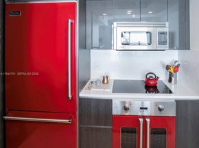 110 Washington Ave 1722, Miami Beach FL 33139