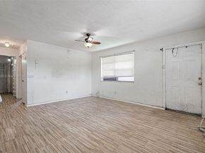 2433 NW 20th St, Fort Lauderdale FL 33311