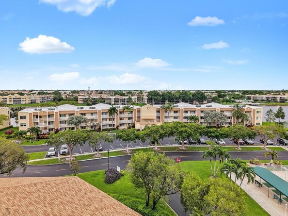 7320 N Devon Dr 101, Tamarac FL 33321