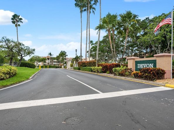 7320 N Devon Dr 101, Tamarac FL 33321