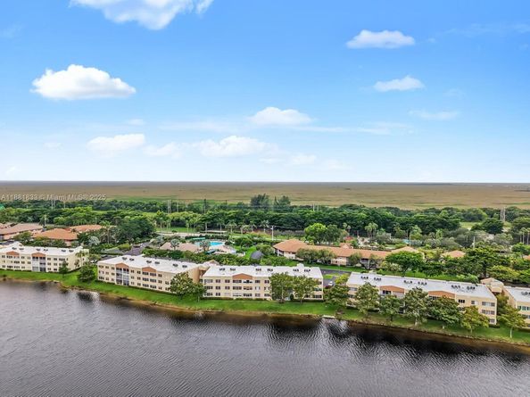 7320 N Devon Dr 101, Tamarac FL 33321