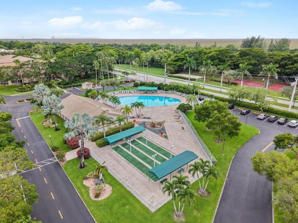 7320 N Devon Dr 101, Tamarac FL 33321