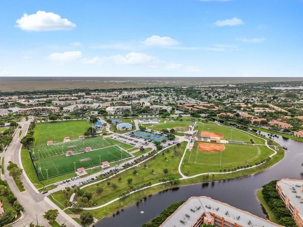 7320 N Devon Dr 101, Tamarac FL 33321