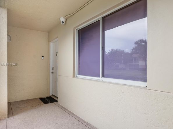 7320 N Devon Dr 101, Tamarac FL 33321