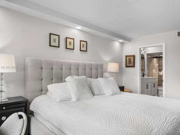 7320 N Devon Dr 101, Tamarac FL 33321