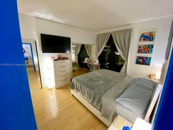540 Brickell Key Dr 310, Miami FL 33131