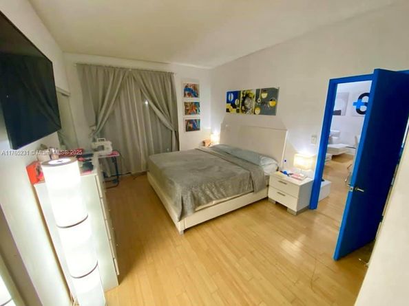540 Brickell Key Dr 310, Miami FL 33131