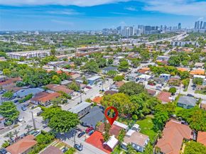 811 NW 24th ct, Miami FL 33125