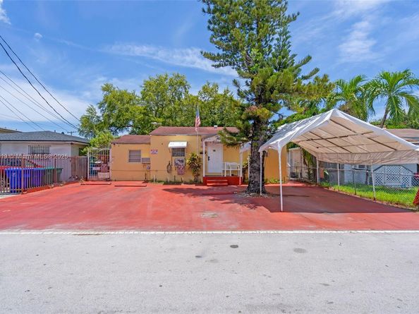 811 NW 24th ct, Miami FL 33125