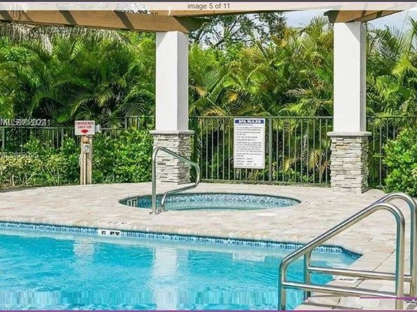 3575 NW 1st St, Pompano Beach FL 33069