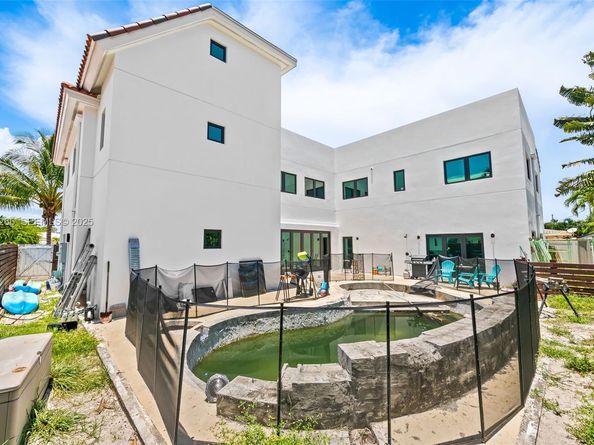 5900 NE 21st Ln, Fort Lauderdale FL 33308