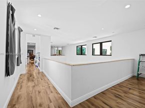 5900 NE 21st Ln, Fort Lauderdale FL 33308