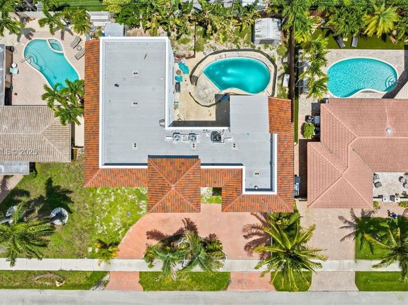 5900 NE 21st Ln, Fort Lauderdale FL 33308