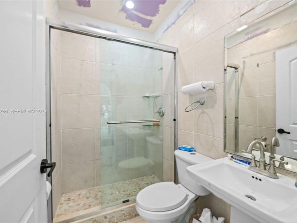 5900 NE 21st Ln, Fort Lauderdale FL 33308