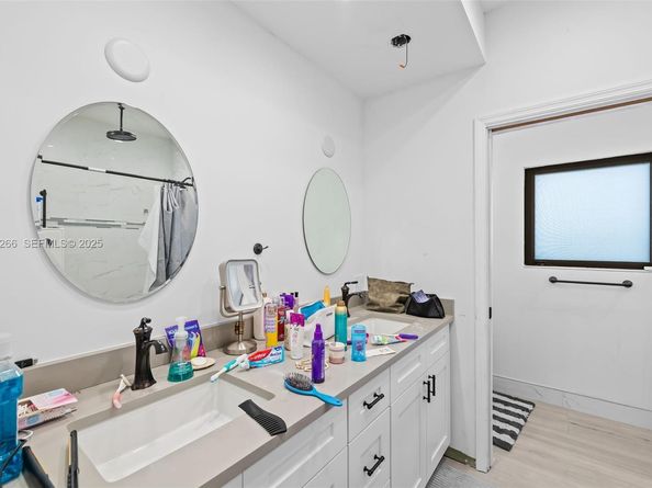 5900 NE 21st Ln, Fort Lauderdale FL 33308