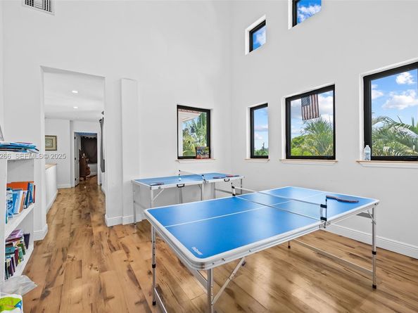 5900 NE 21st Ln, Fort Lauderdale FL 33308