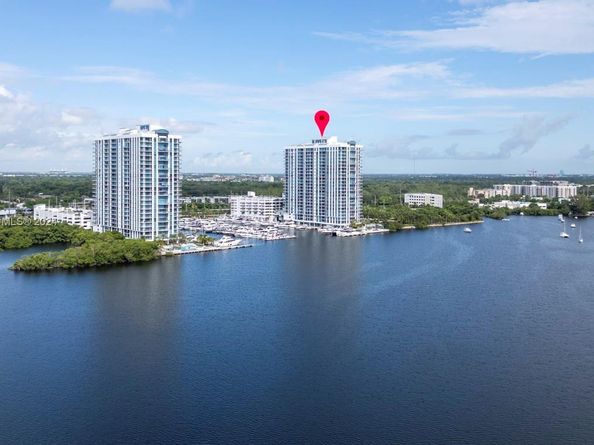 17301 Biscayne Blvd 1404, North Miami FL 33160