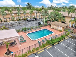 450 SE 7th St 210, Dania Beach FL 33004