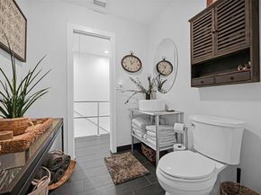 450 SE 7th St 210, Dania Beach FL 33004
