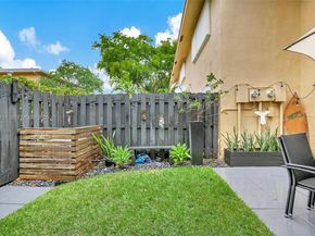 450 SE 7th St 210, Dania Beach FL 33004