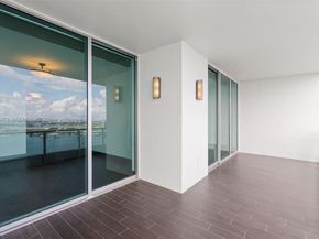 900 Biscayne Blvd 3502, Miami FL 33132