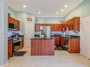 2390 SE 17th Ter, Homestead FL 33035