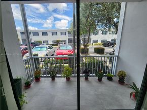 160 Cypress Club Dr 608, Pompano Beach FL 33060