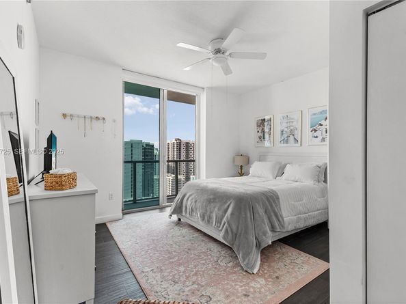 1111 SW 1st Ave 2614N, Miami FL 33130