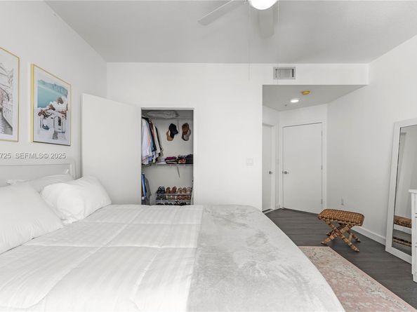 1111 SW 1st Ave 2614N, Miami FL 33130