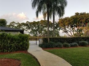 6161 SW 90th Ct G2, Miami FL 33173