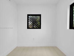 1814 NW 2nd Ct, Miami FL 33136