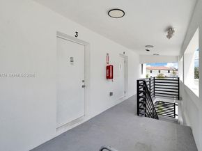 1814 NW 2nd Ct, Miami FL 33136