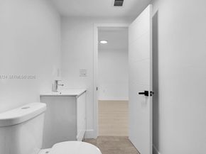 1814 NW 2nd Ct, Miami FL 33136