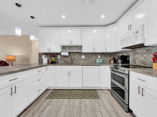 10350 SW 30th St, Miami FL 33165