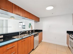 1800 N Bayshore Dr 2811, Miami FL 33132