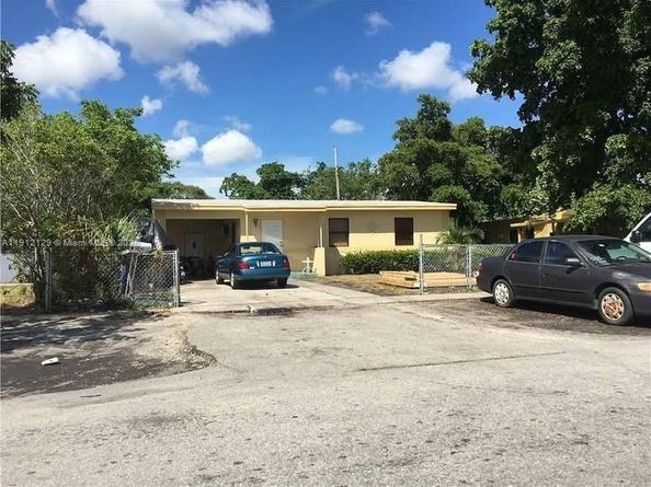 1113 NW 10th Pl, Fort Lauderdale FL 33311