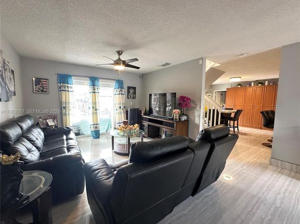 15302 SW 180th Ter, Miami FL 33187