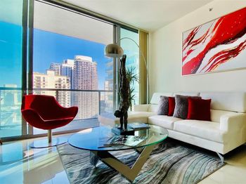 79 SW 12th St