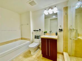 79 SW 12th St 3211S, Miami FL 33130