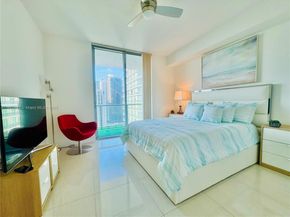 79 SW 12th St 3211S, Miami FL 33130