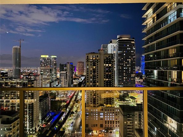 79 SW 12th St 3211S, Miami FL 33130