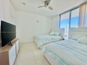 79 SW 12th St 3211S, Miami FL 33130