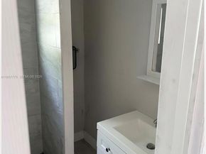 338 SW 1st Ter, Deerfield Beach FL 33441