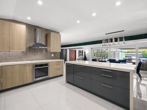 1040 NE 86th St, Miami FL 33138