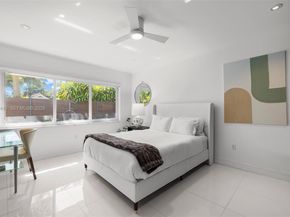 1040 NE 86th St, Miami FL 33138