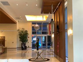 1060 Brickell Ave 1701, Miami FL 33131