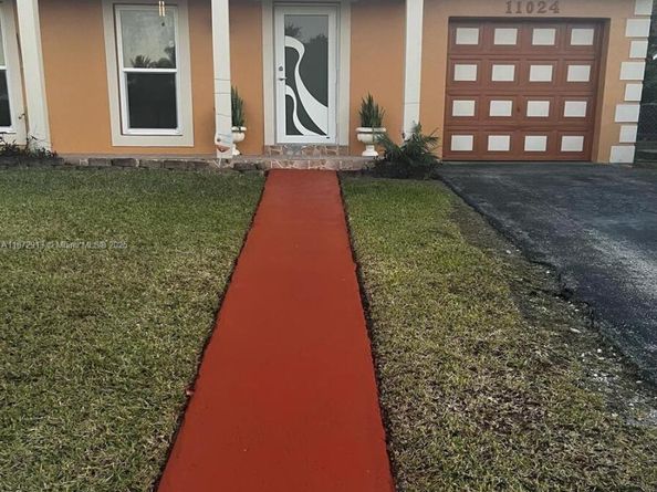 11024 SW 157th Ter, Miami FL 33157
