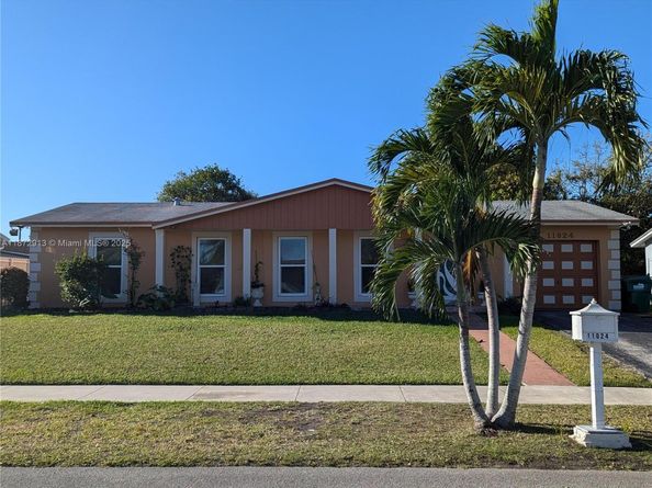 11024 SW 157th Ter, Miami FL 33157