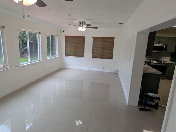 11024 SW 157th Ter, Miami FL 33157