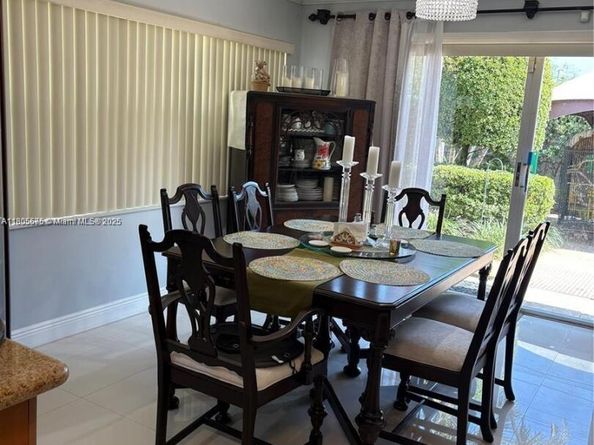 7430 Buchanan St, Hollywood FL 33024
